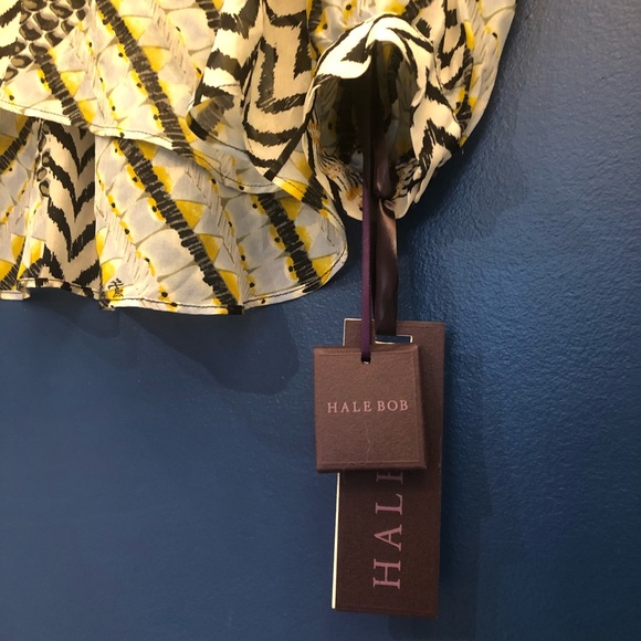 Chiffon Pattern Top - Picture 3 of 6